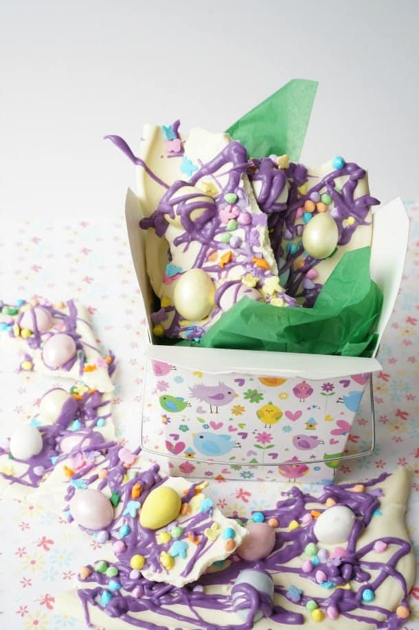 Easter Bunny Chocolate Bark :: YummyMummyClub.ca