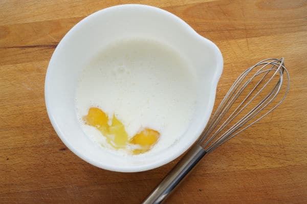soda bread buttermilk and eggs in bowl