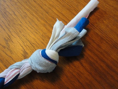 trimming end of braid of t-shirts