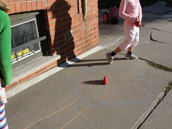 kids playing game