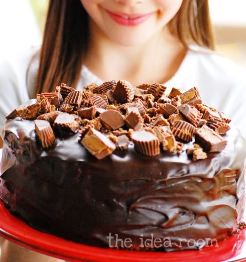 peanut butter cup cake