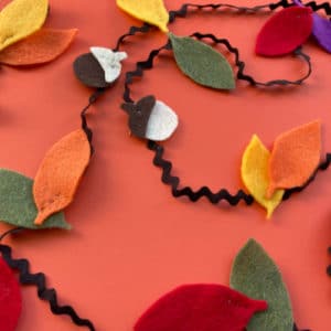 fall felt leaf garland compete