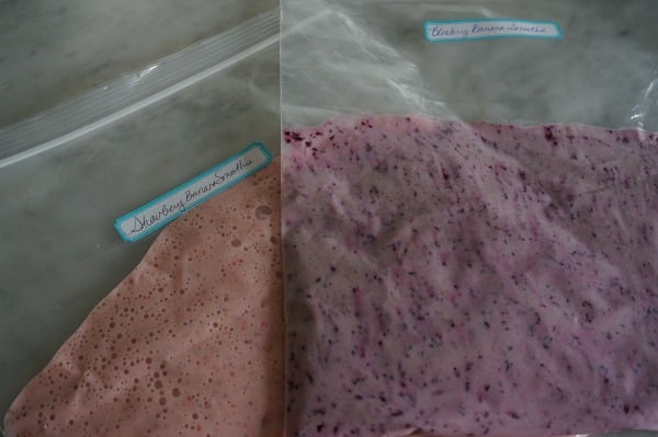 strawberry banana smoothie in bags