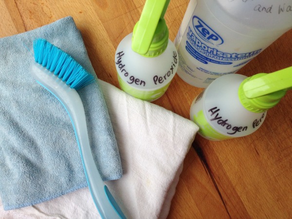 non-toxic cleaning products labelled clearly