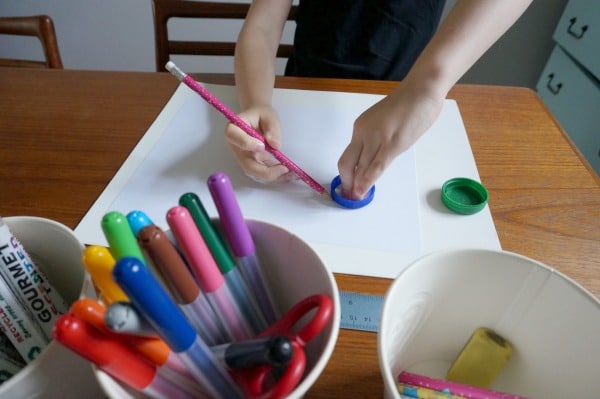 plastic lid tracing