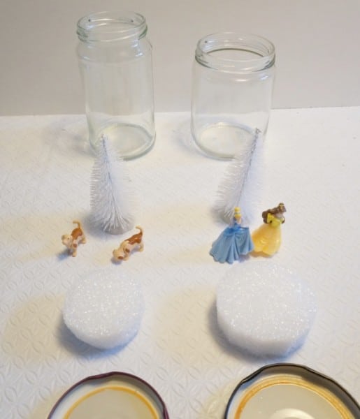 snow globe lined up