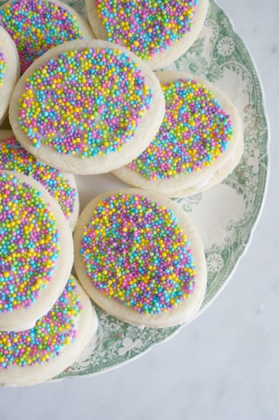 candy filled easter egg cookie