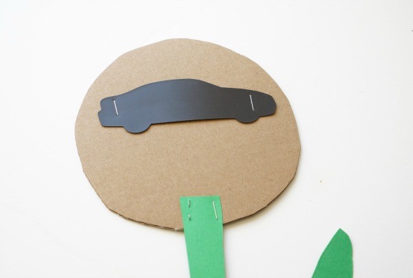 magnet on back of egg carton