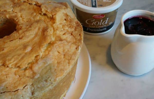 sour cream lemon pound cake