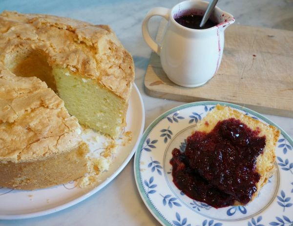 sour cream pound cake 3