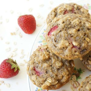 strawberry banana oatmeal muffin