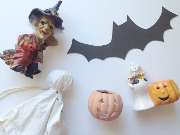 green halloween decor