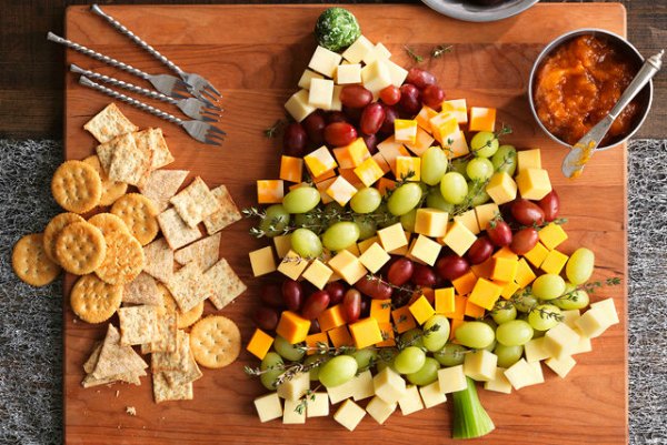 christmas tree cheese board