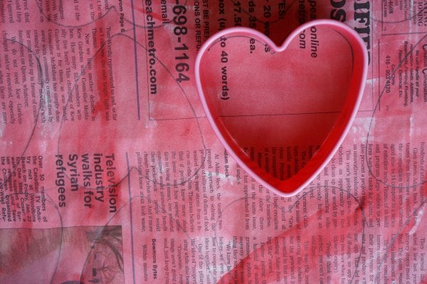 heart garland with cookie cutter tracing