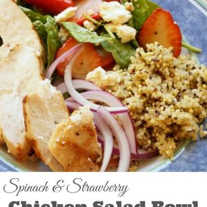 Spinach and Strawberry Chicken Salad Bowl - A healthy option for family dinner. Throw everything in a bowl and enjoy. This salad bowl is filled with grilled chicken, strawberry balsamic spinach, quinoa and feta. | Family Recipe | Salad Recipe | Salad Bowl Recipe |