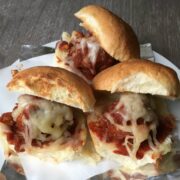 Meatball Sliders - Joey Tribiani loves sandwiches and pizza...perhaps his favourite being a meatball sandwich. We decided to make meatball sliders to eat for a Friend's themed dinner with the family. These delicious sliders would surely get Joey's stamp of approval. | Meatball Recipe | Meatball Sandwich | Family Dinner Recipe |