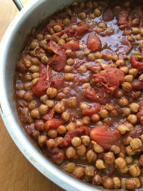 chickpea curry in pot
