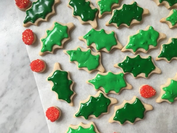Christmas Cookie Wreath holly leaves and berries