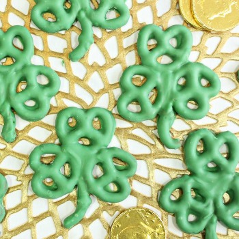 pretzel shamrocks