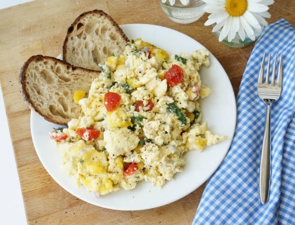 Mediterranean style scrambled eggs - greek scrambled eggs