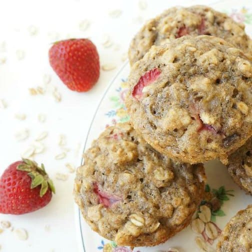 strawberry banana oatmeal muffins
