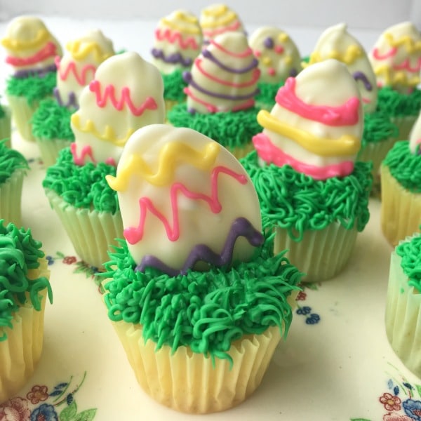 white chocolate easter egg mini cupcakes