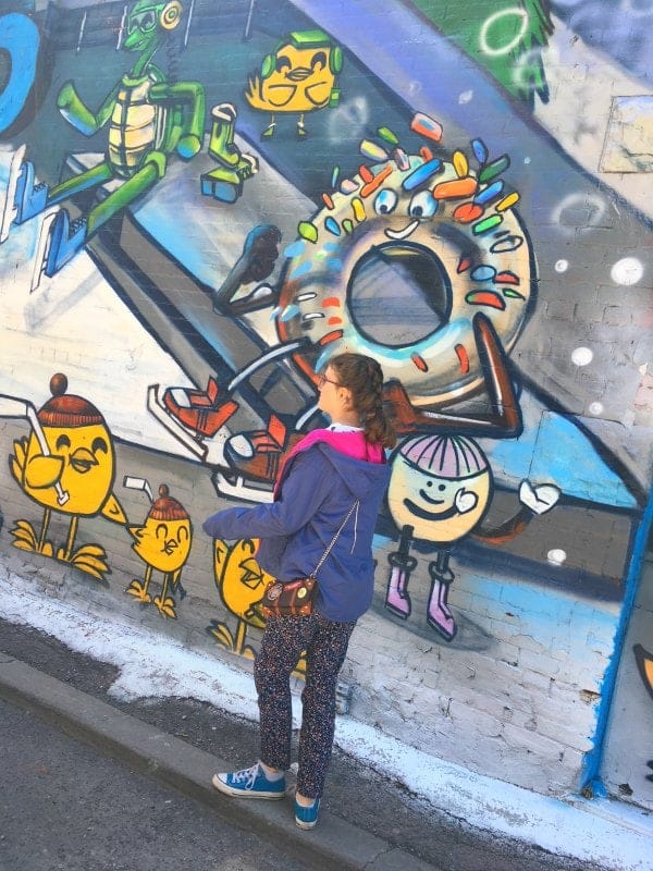 graffiti alley