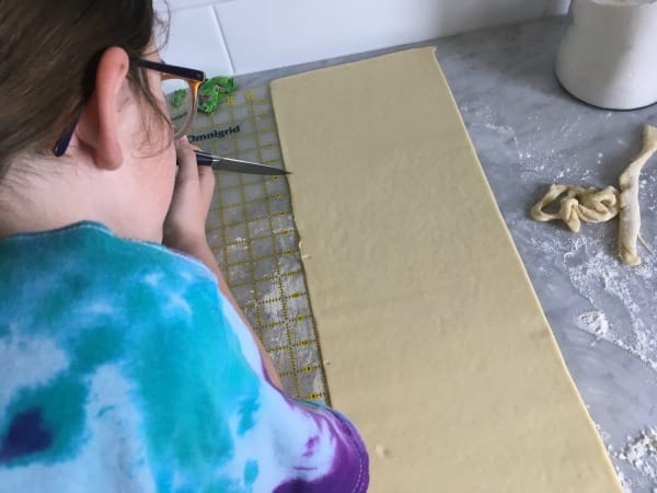 measuring croissants