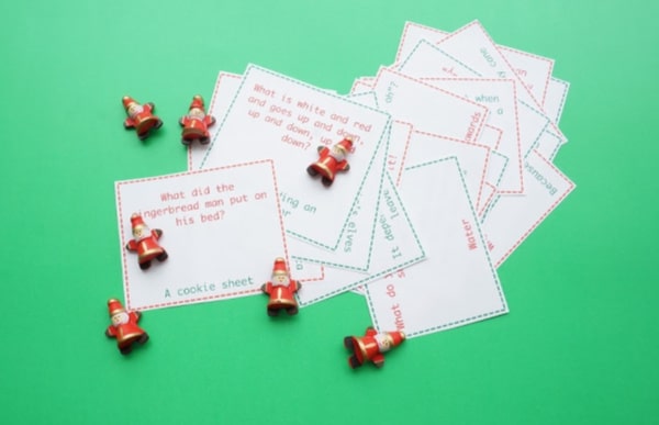 Download Print Off And Share 24 Silly Christmas Jokes For Kids PSD Mockup Templates