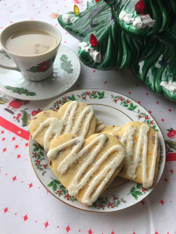 orange cranberry shortbread cookies with tea