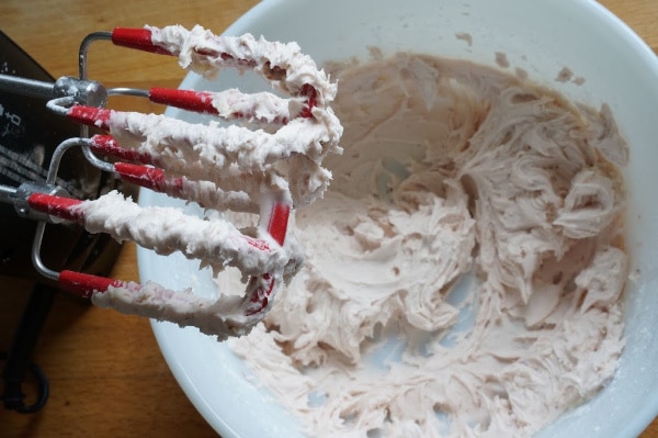 raspberry jam frosting in bowl