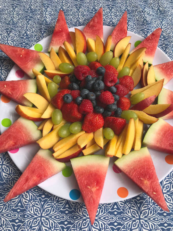 simple fruit tray summer sun shaped