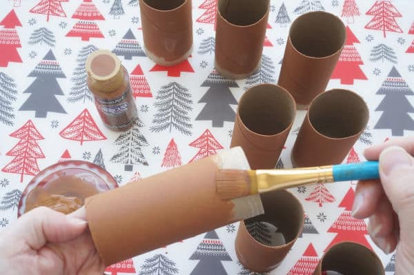 painting toilet paper roll reindeers brown