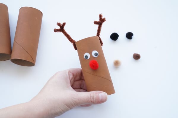reindeer craft toilet paper with eyes and nose glued on