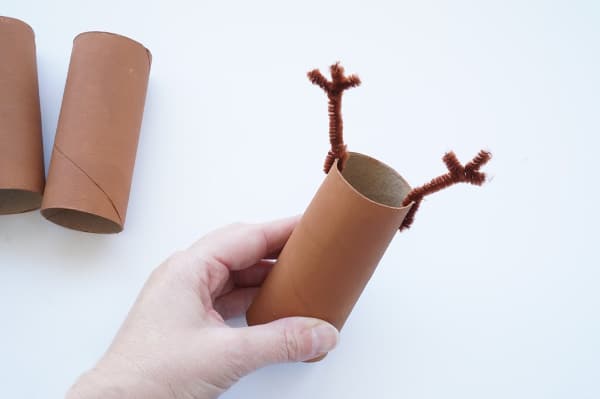 toilet paper reindeer with pipe cleaner antler in place