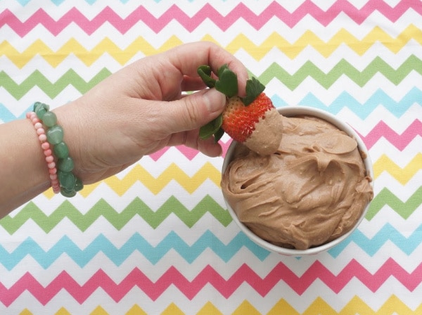 chocolate dip for fruit with strawberry
