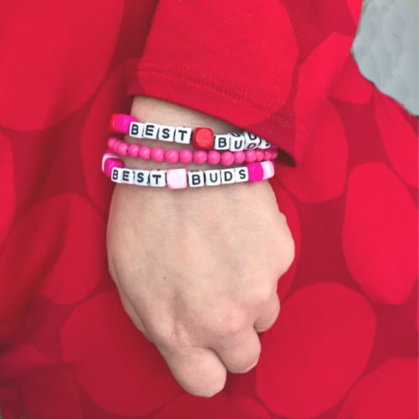 best buds bracelet diy on wrist