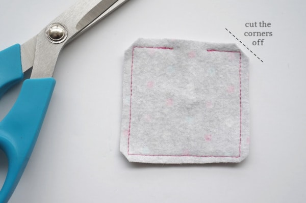 reusable cotton make up pads with stitches and opening