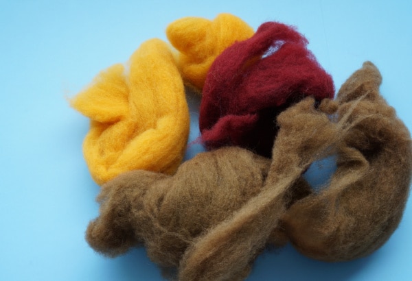 wool roving for making felt balls