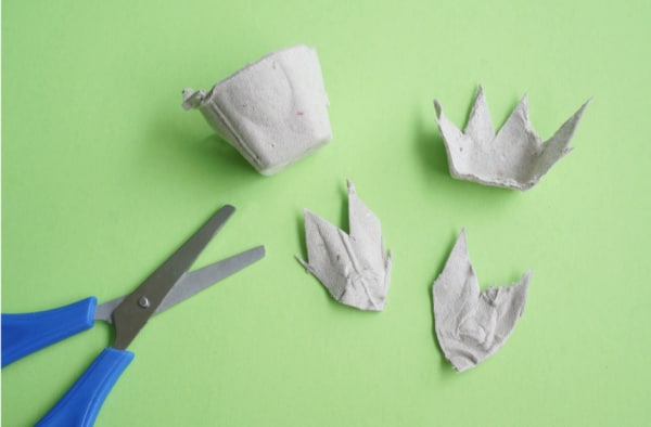 egg carton flowers cutout with scissors