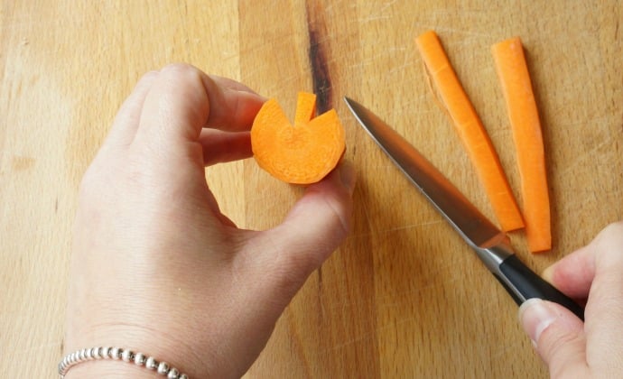 carrot sliced into pumpkin shape