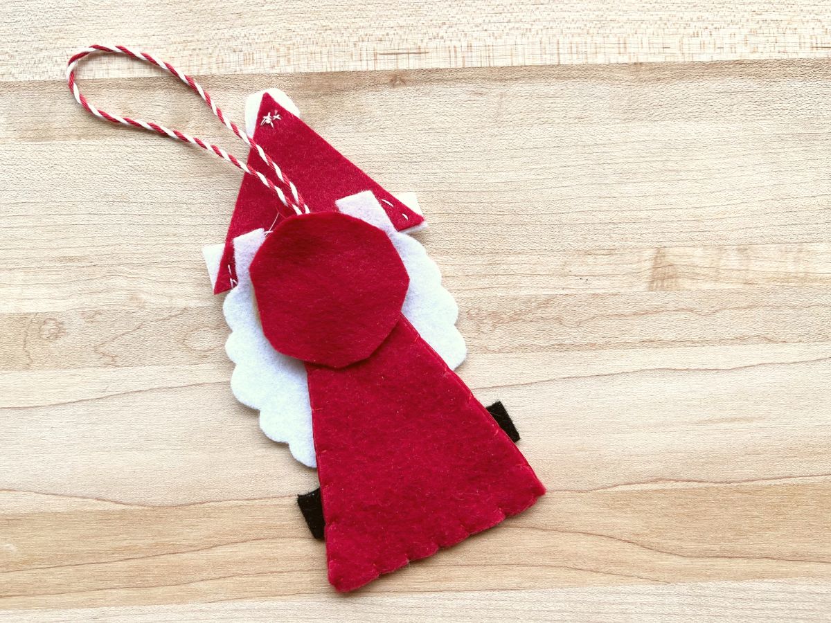 back of felt santa ornament