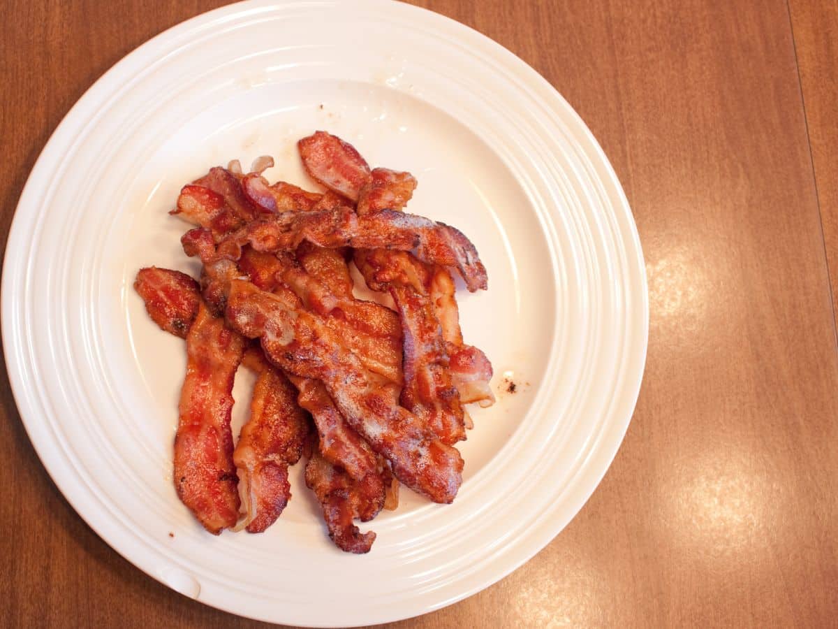 cooked bacon strips on plate