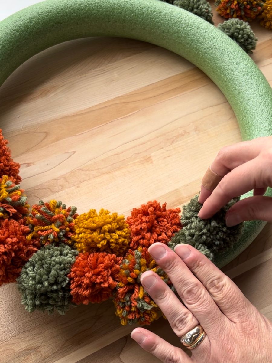 How to Make a Fall Pom Pom Wreath