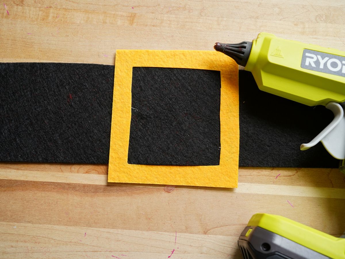 felt gold santa's belt buckle glued on black felt belt with glue gun