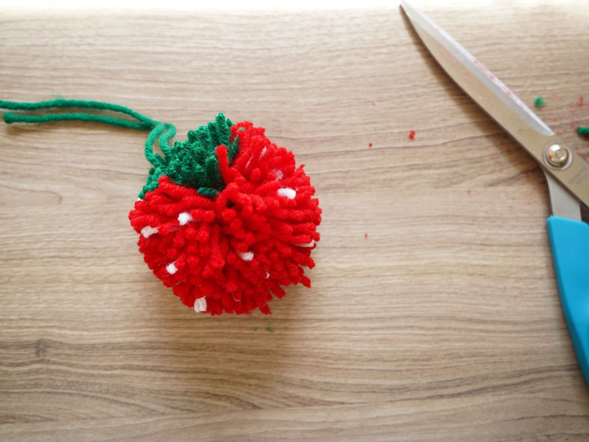 untrimmed strawberry pom pom