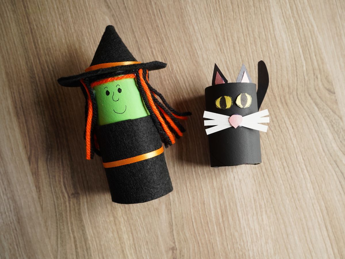 toilet paper roll wicked witch and black cat side by side on table