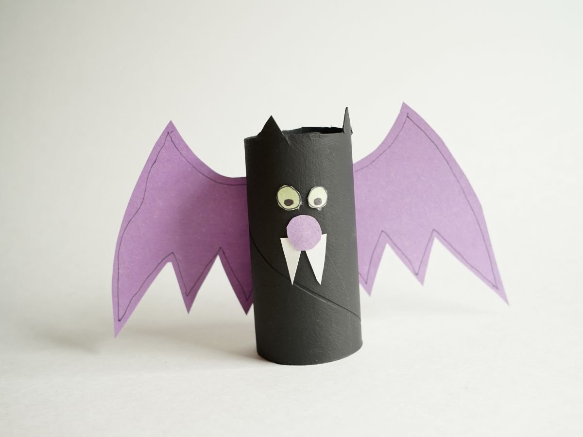 toilet roll bat with purple wings