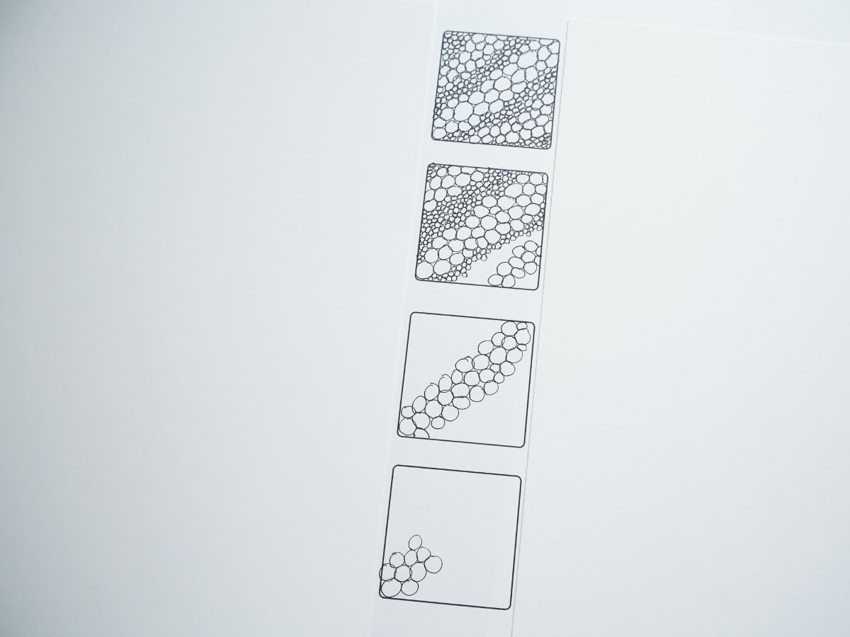 step by step instructions for drawing a river of circle doodle pattern with ink